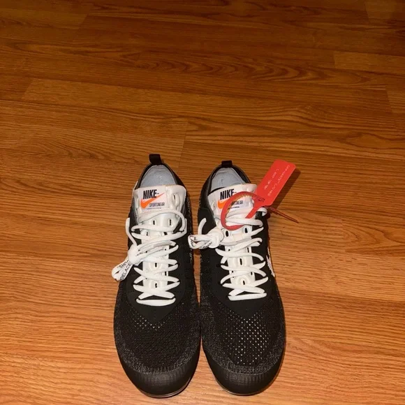 i don’t wear than so they just sit like new only worn twice still looks unworn - Picture 3 of 5